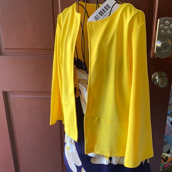 Sucrefas Dresses & Skirts - Sucrefas Yellow  & Black Floral Blazer- Sheath Dress